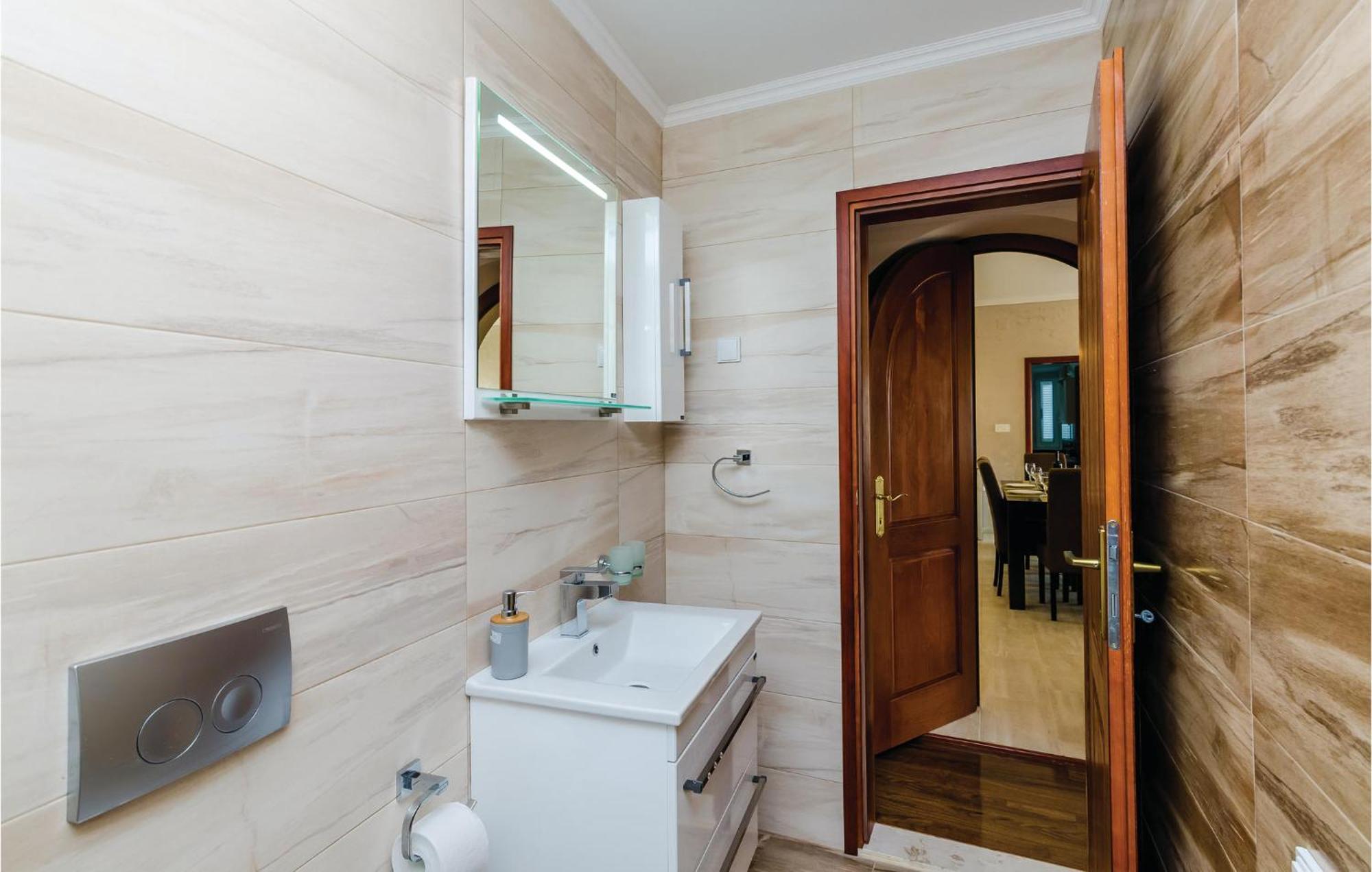 Amazing Home In Herceg Novi With House Sea View Eksteriør bilde